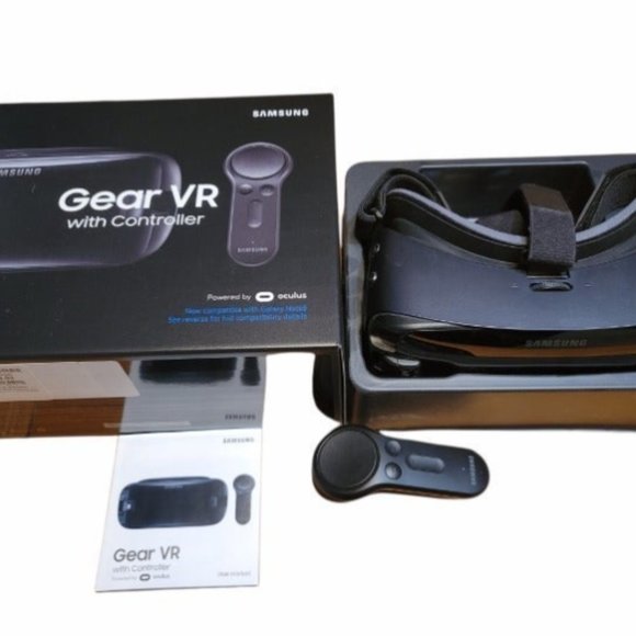Samsung Gear VR powered by Oculus
